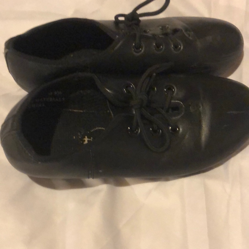 Tap shoes -girls size 3.5